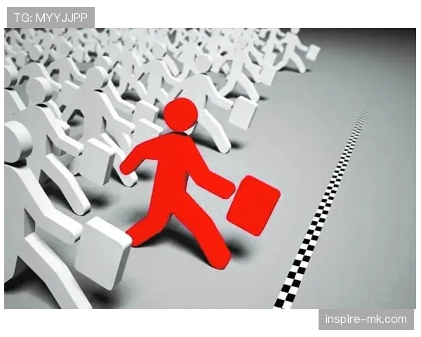 Osimhen年度个人荣誉回顾展现表现稳健的辉煌一年 Osimhen年度个人荣誉回顾展现表现稳健的辉煌一年